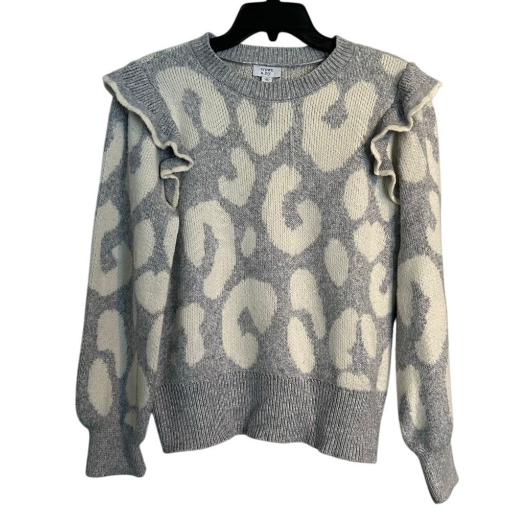 Crown & Ivy Ruffle Cable Jacquard Sweater – Gray & White – Women’s Medium